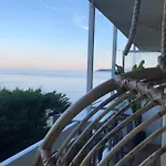 Apartment Avec Terrasse Vue A 50 M *